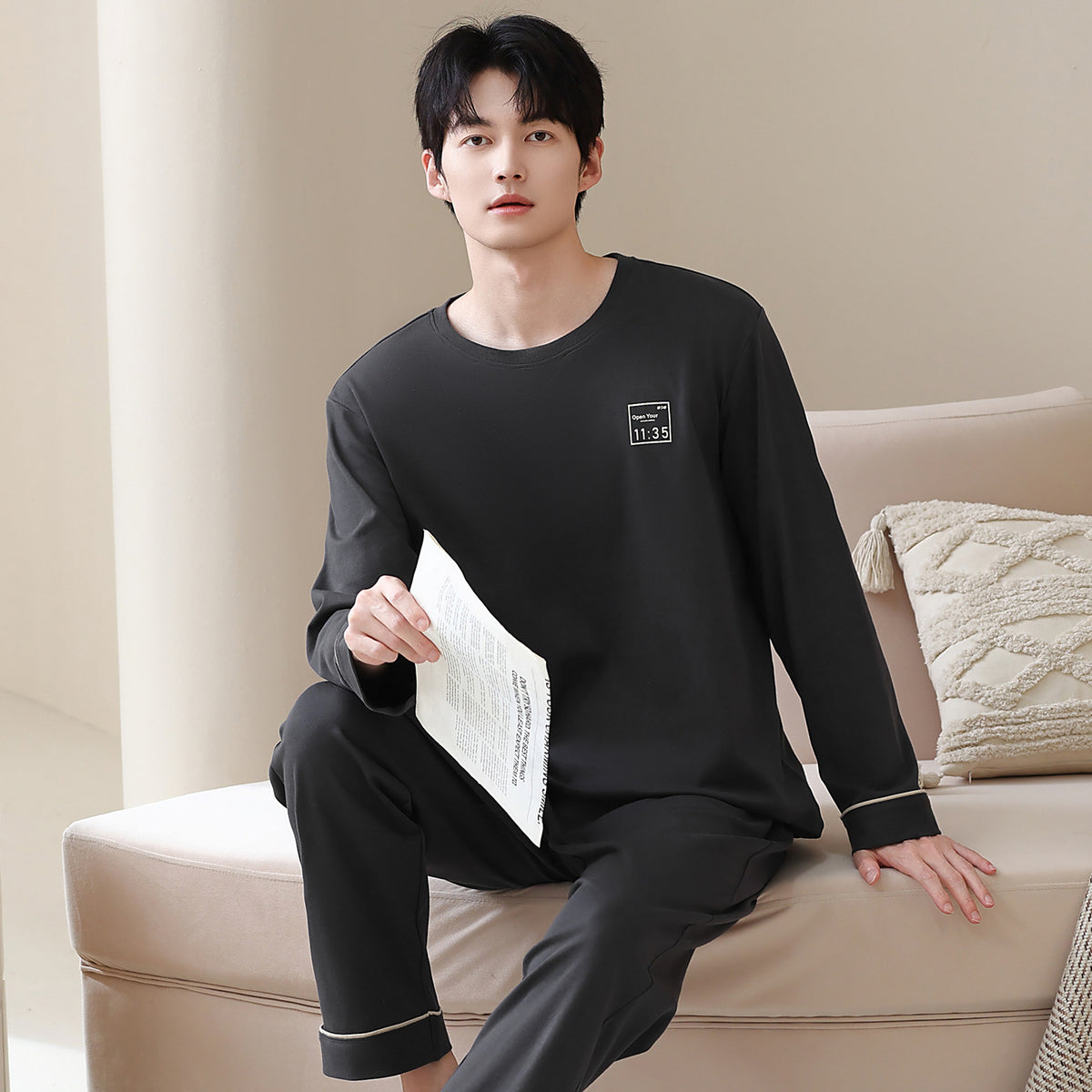Men's sleepwear and home clothes