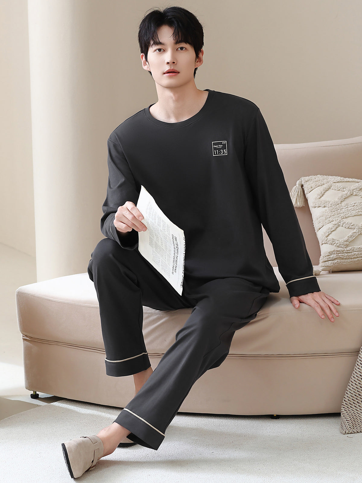 Men's sleepwear and home clothes